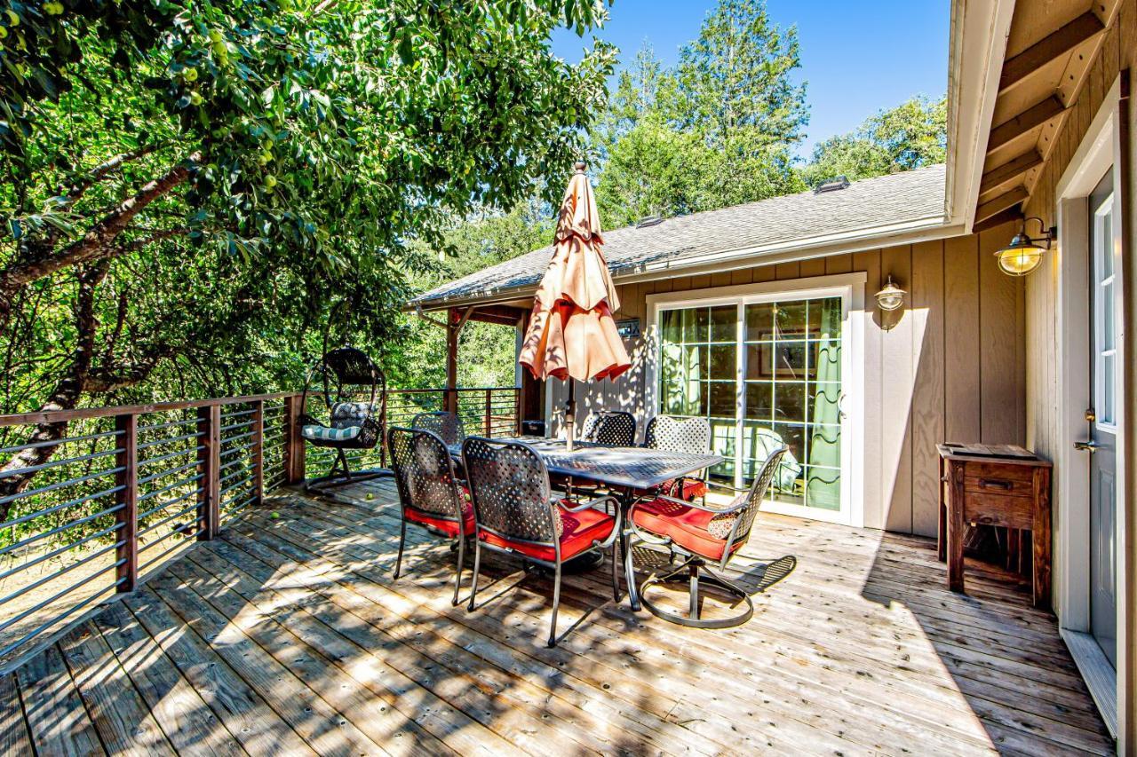 Orchard Near The River Escape Forestville Exterior photo